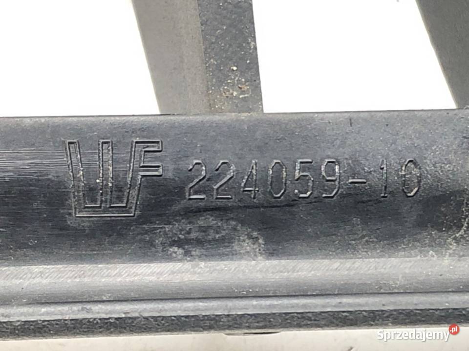 ATRAPA GRILL NERKI KOMPLET BMW E90 0412 Części samochodowe