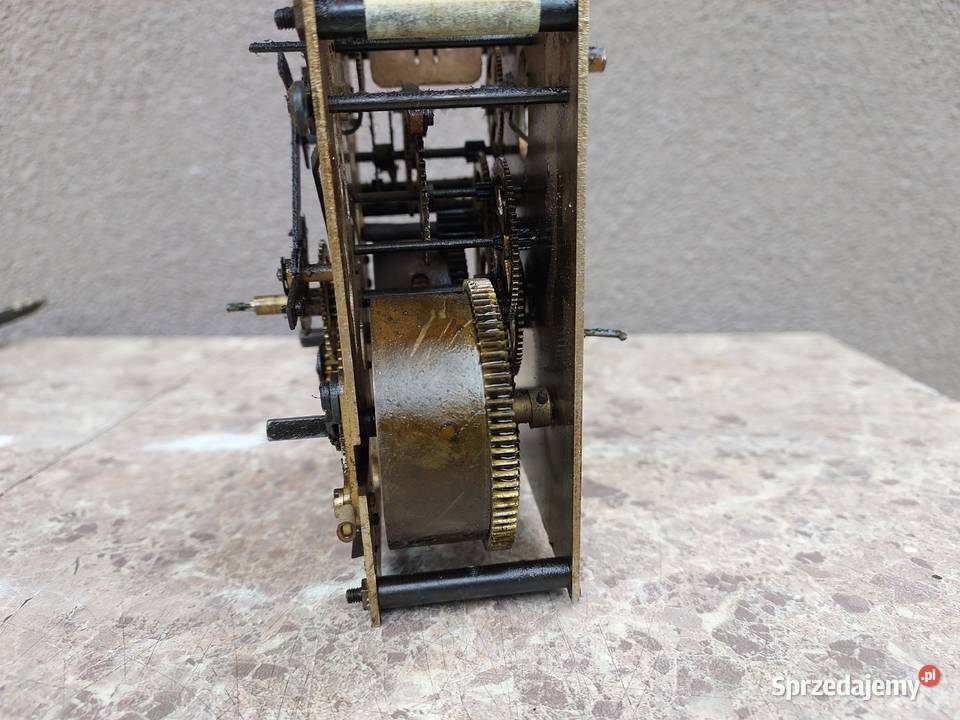 647 Mechanizm starego zegara ściennego Metron