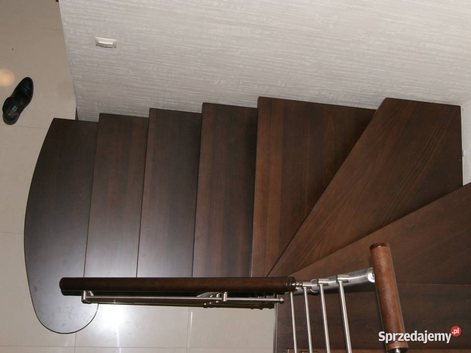 Schody metalowe CORA model Mix 250 vertical U180 Kościan