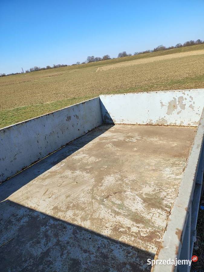 Przyczepa bez rejestracji Dwory Drugie