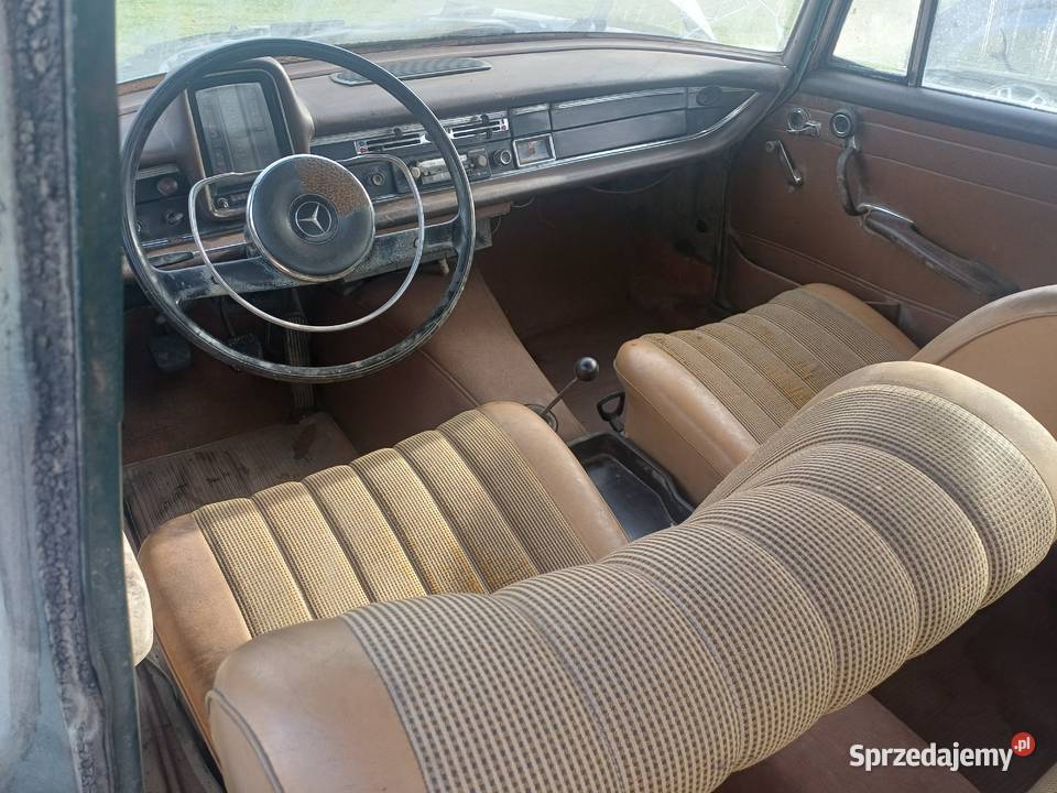 Mercedes w110 200 benzyna manual Ostrów Wielkopolski