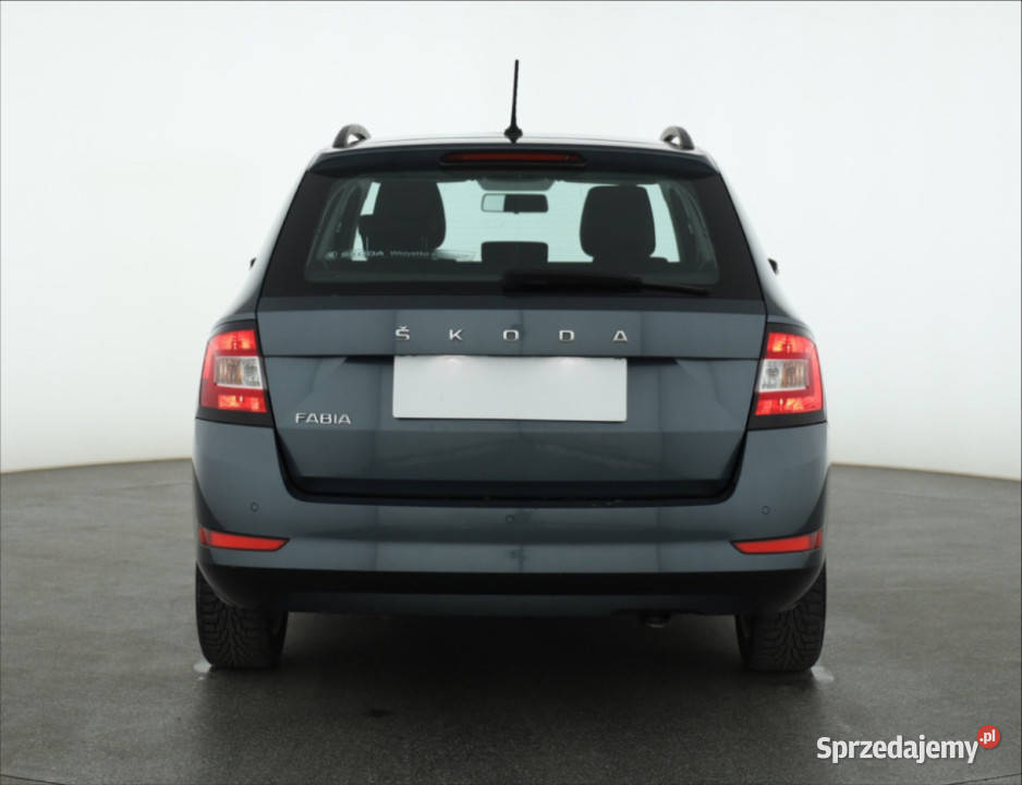 Skoda Fabia 10 TSI 70KM