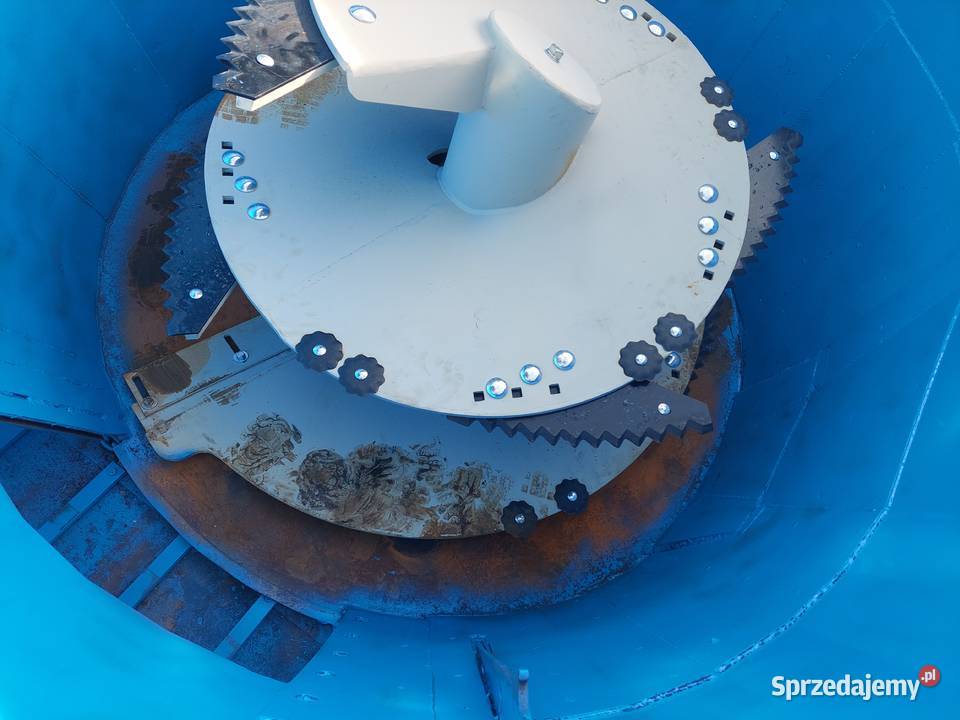 Sprzedam wóz paszowy odbudowie