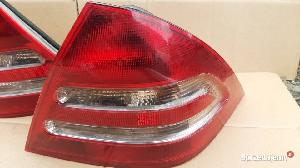 lampa prawa lewa tył tylna mercedes c w203 sedan Lampy tylne