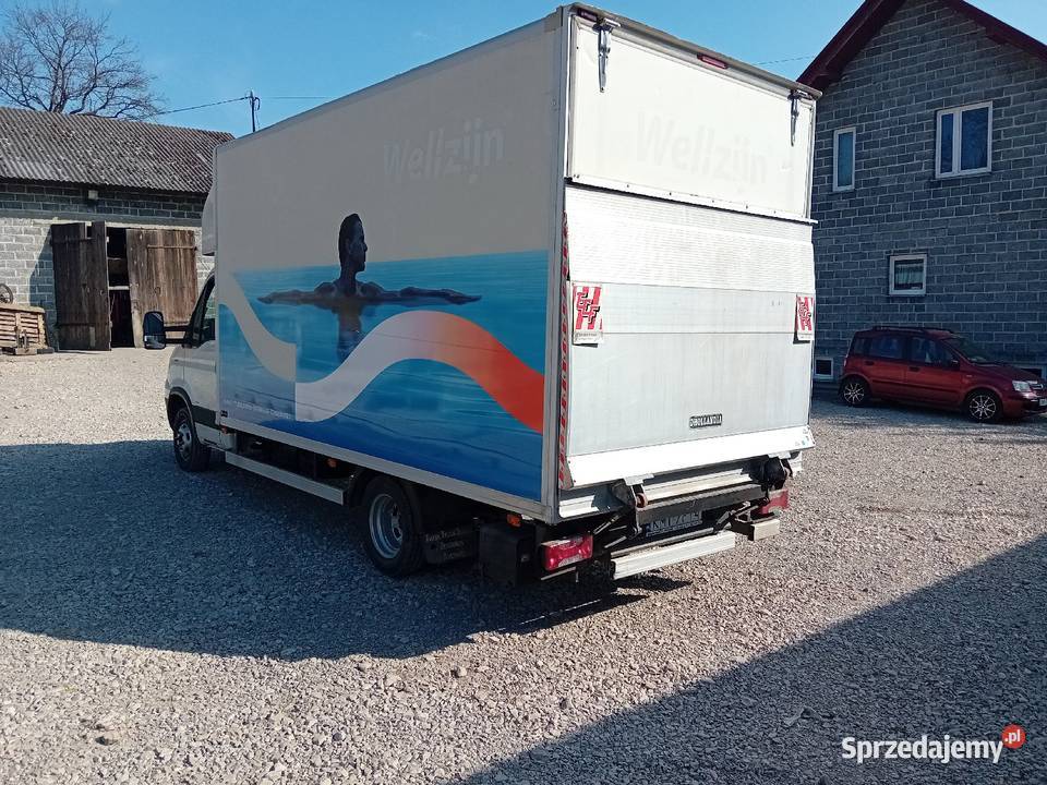 Iveco 40c15 kontener z windą sprowadzony