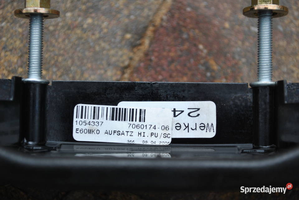 Osłona konsoli środkowej tylna BMW E60 E61 Poręba sprzedam