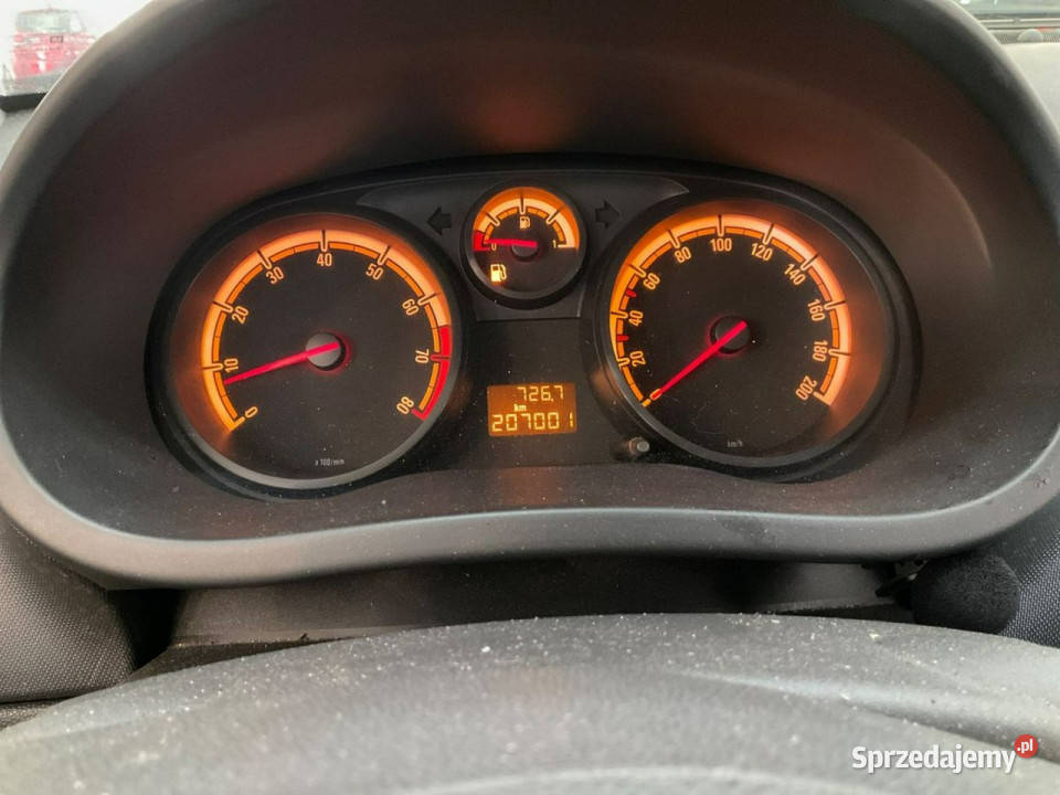 Opel Corsa 5 drzwi mocny silnik niezawodna nieuszkodzony