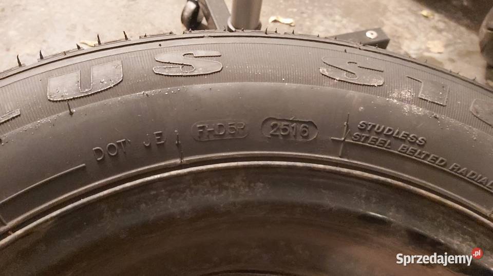 Opony zimowe Zeetex na felgach stalowych Gliwice sprzedam