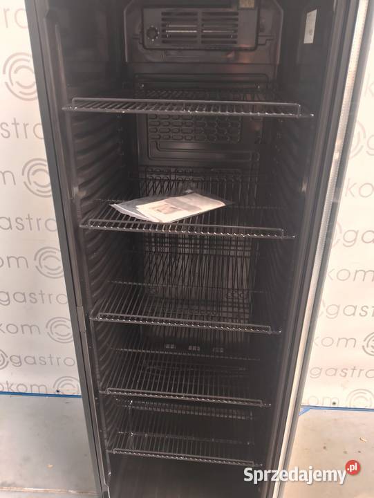 Witryna chłodnicza GGM GASTRO GK374UES czarna sprzedam