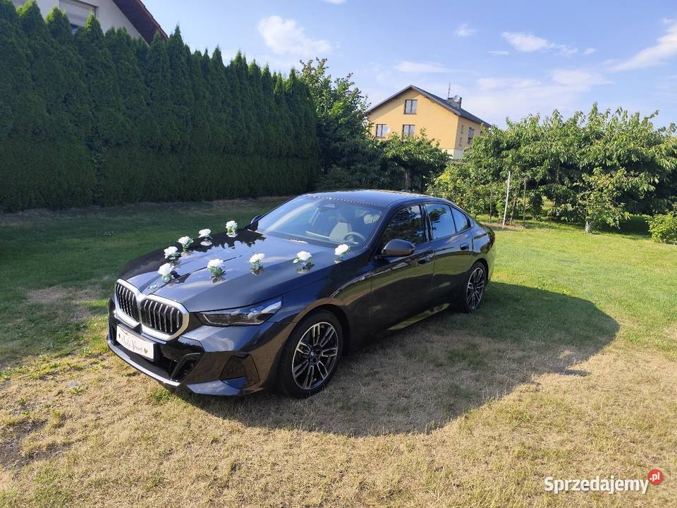 Wymarzony BMW do ślubu limuzyna weselna Wynajem pojazdów