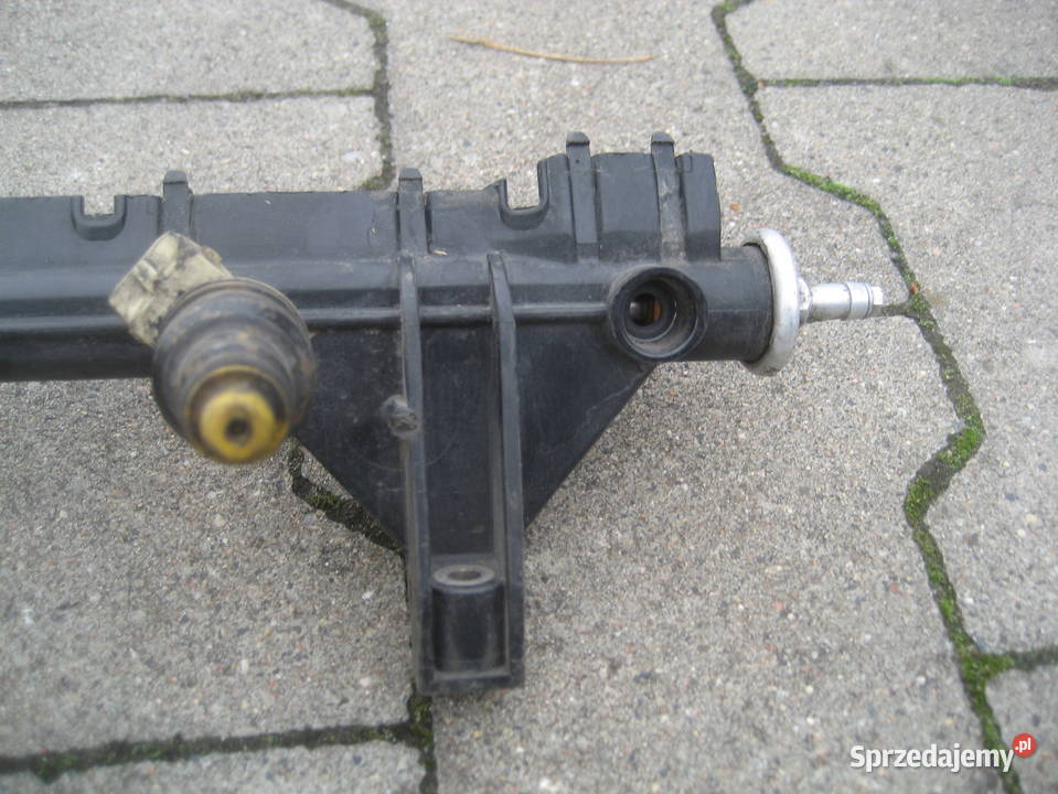 vw golf ii 13 benzyna listwa wtryskowa sprzedam