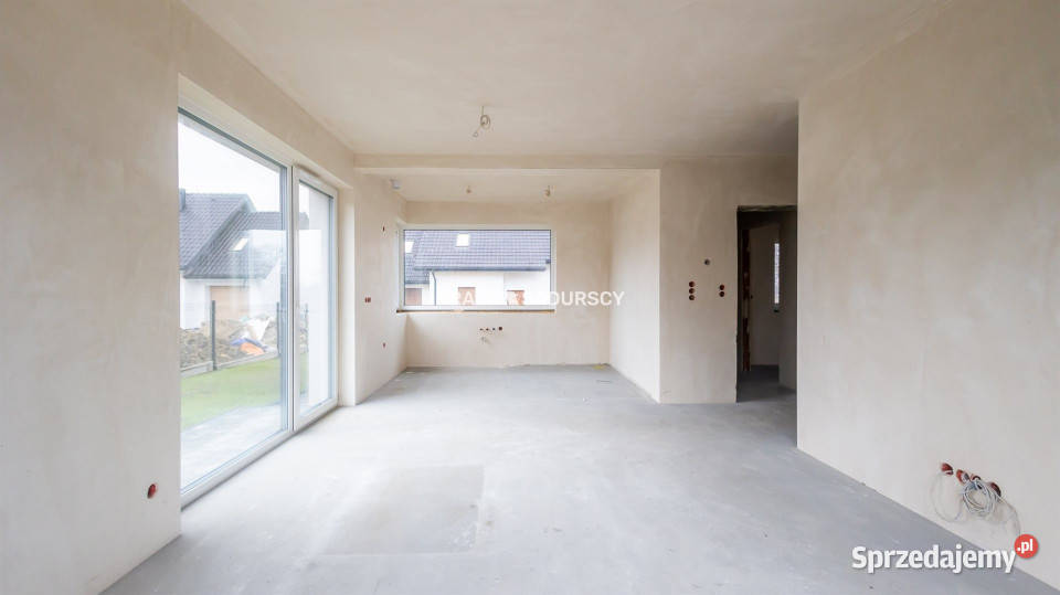 Dom wolnostojący 10142m2 Zagacie Skowronki Liczba pokoi 5