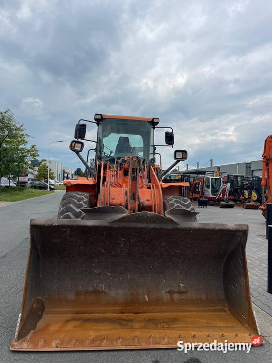 DOSAN Ladowarla kolowa Rok produkcji 2012 Warszawa