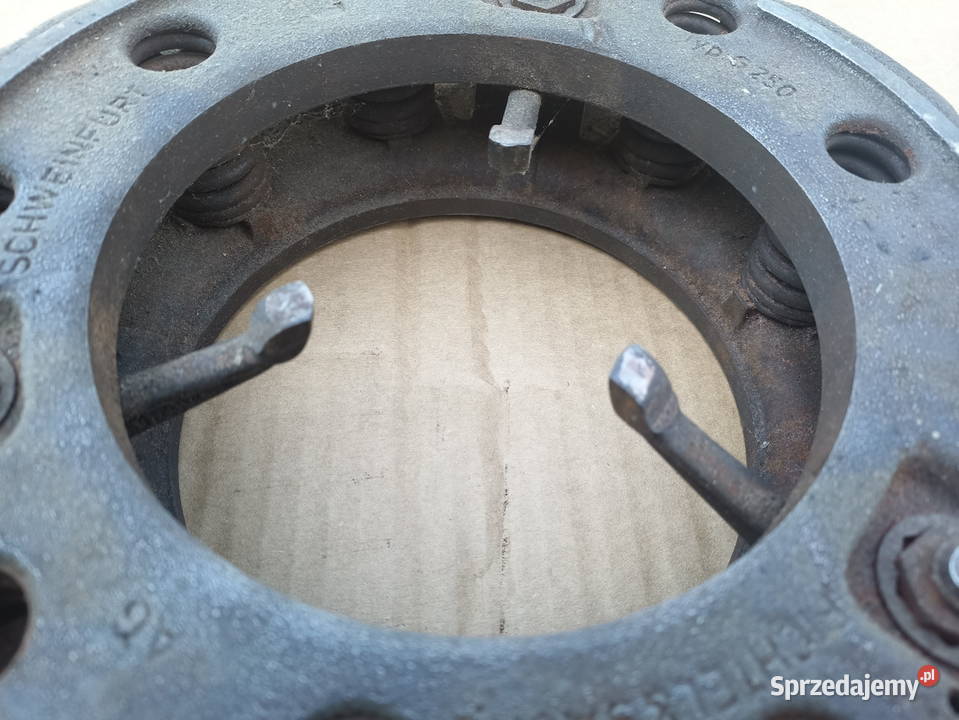 DOCISK SPRZĘGŁA KOMBAJNU DEUTZ FAHR 250mm Lublin