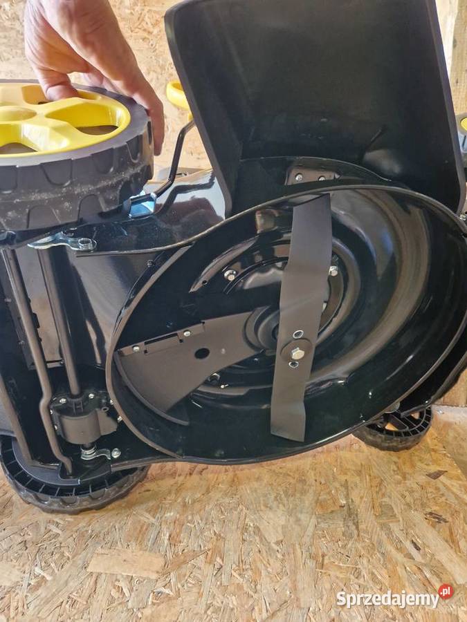 Kosiarka spalinowa z napędem 46 Johyn Gardener Głogowa sprzedam