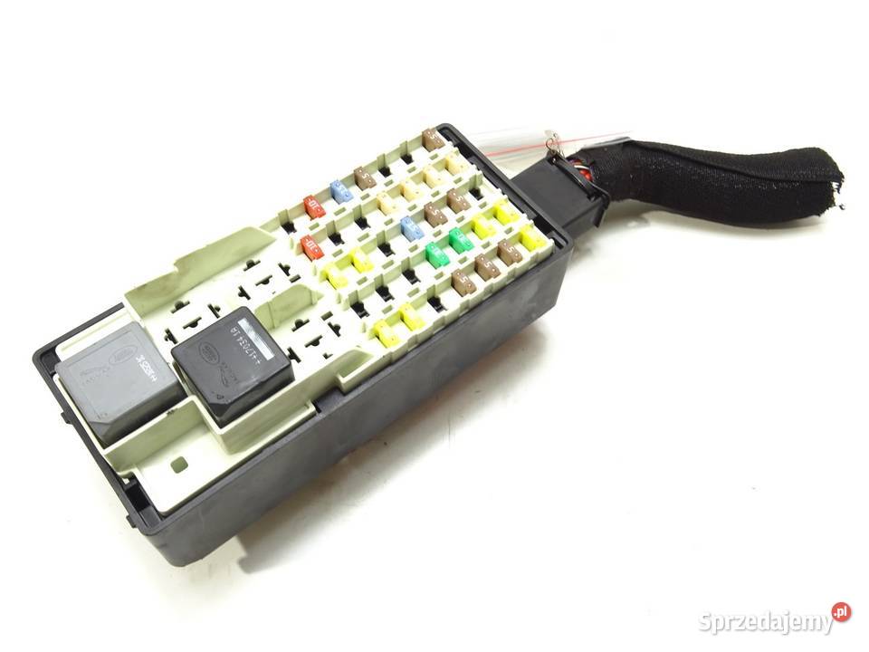 SKRZYNKA BEZPIECZNIKÓW JAGUAR FPACE Kombi 30 340