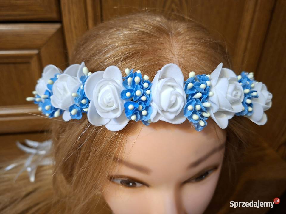 Wianek komunijny biało niebieski z Borów sprzedam