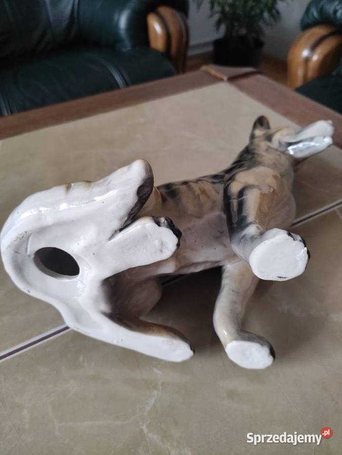 Porcelanowa figurka Owczarek niemiecki 25 Janów Lubelski