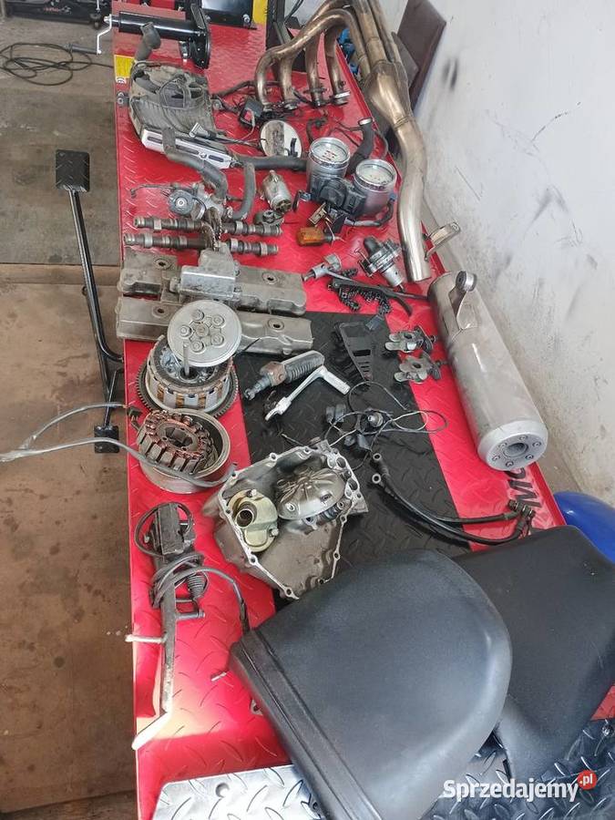 Suzuki Bandit 400 1992 rama DE silnik dużo sprzedam