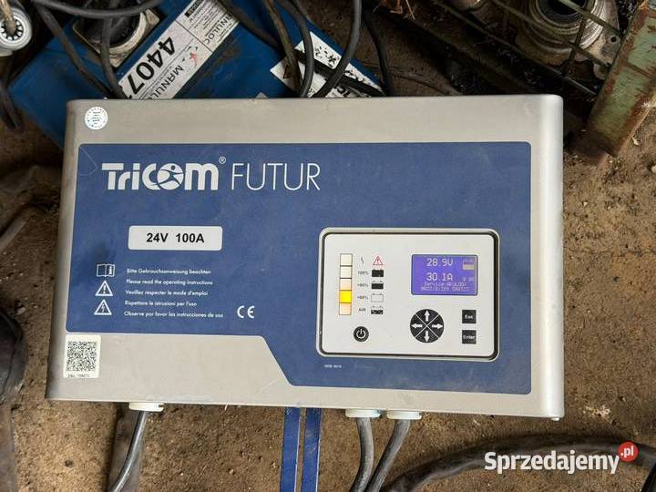 Prostownik TRICOM FUTURE 24V 100A Części maszyn i innych pojazdów Antonie