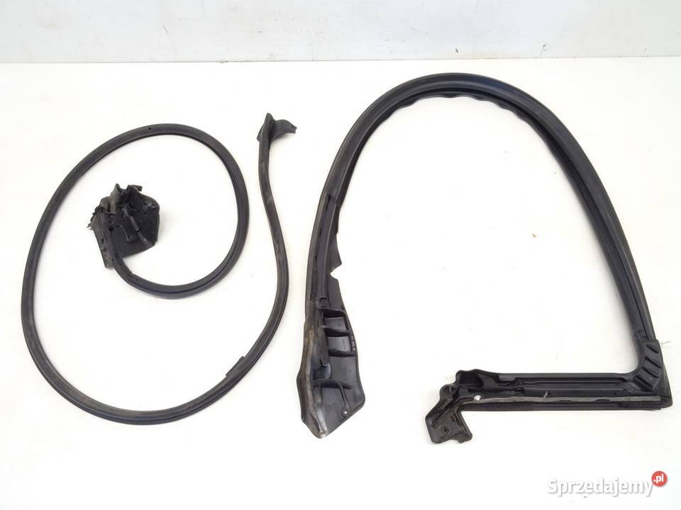 USZCZELKA DRZWI PRAWA LEXUS RC SportowyCoupe