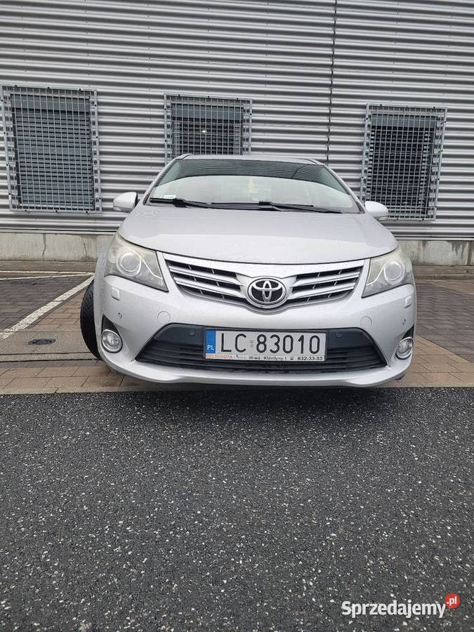 Toyota Avensis T27 20 diesel 2012 r salon Polska aluminiowe felgi Chełm sprzedam