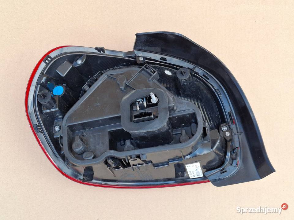CITROEN C3 III LAMPA PRAWY TY PRAWA TYLNA Bieleń