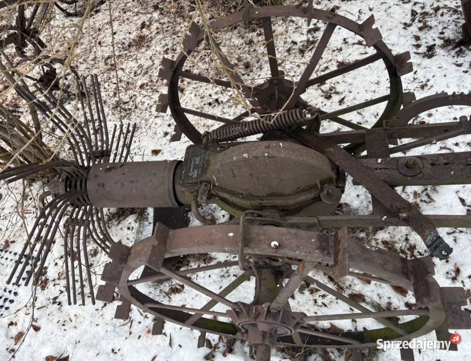 Zgrabiarka konna zabytek Sochaczew