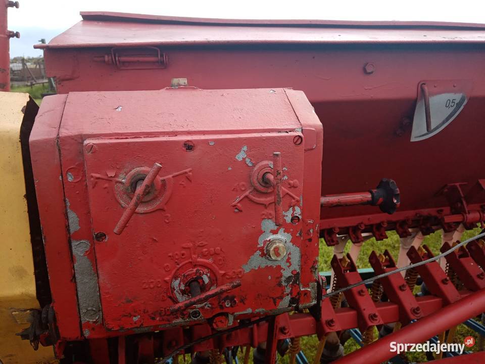 Sprzedam Siewnik zbożowy Oporów