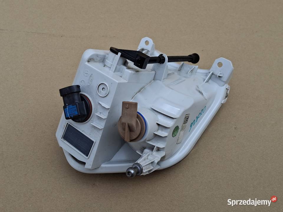 FORD KUGA MK2 LIFT HALOGEN PRAWY LAMPA