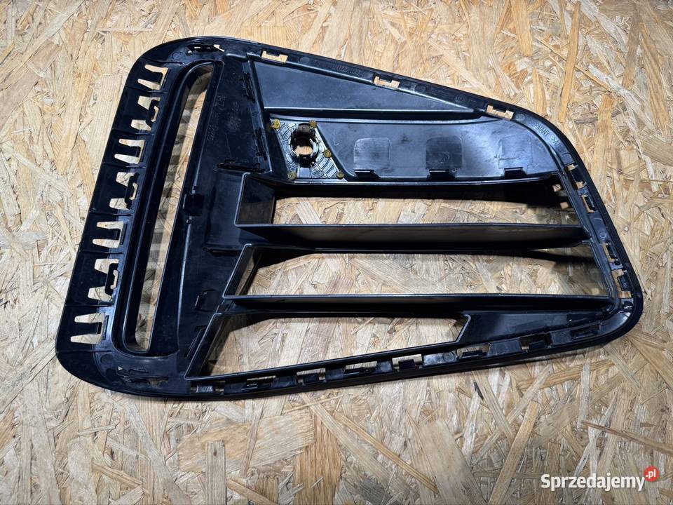 Kratka zderzaka przód lewa LH BMW g22 g23 Atrapy