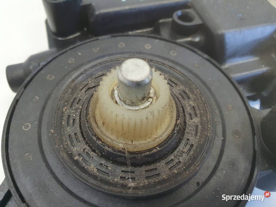 VW Polo V 6R 0917r SILNICZEK SZYBY prawy tył