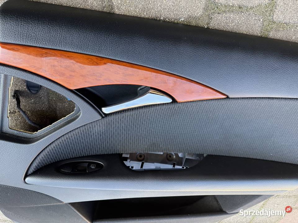 Mercedes 211 boczki tapicerka Przemków