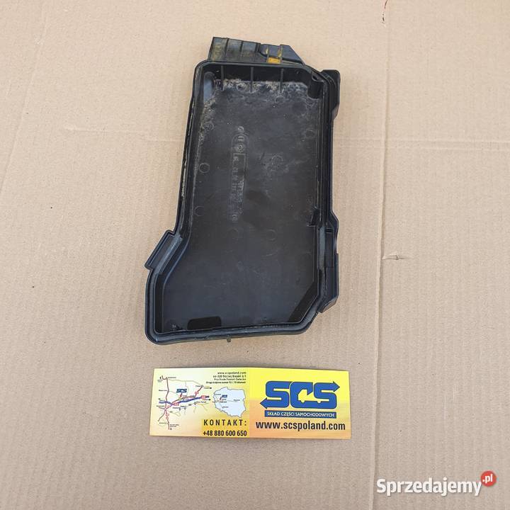 MERCEDES CKLASA W204 POKRYWKA SKRZYNKI Trzciel