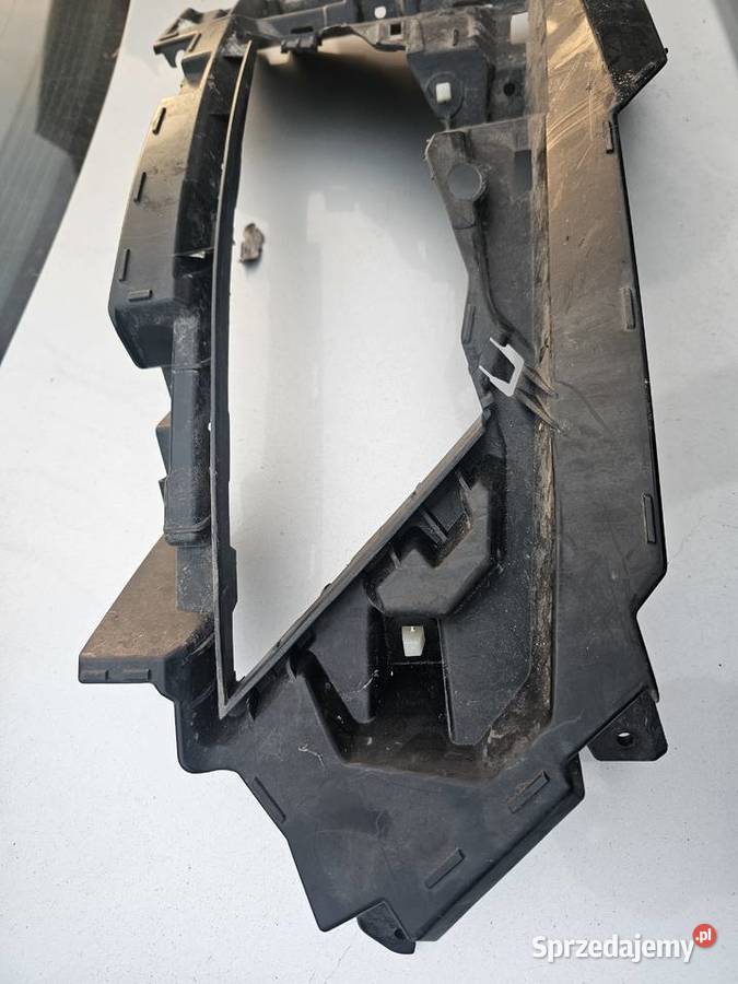 Seat Leon 2016r Wspornik uchwyt halogenu Radom