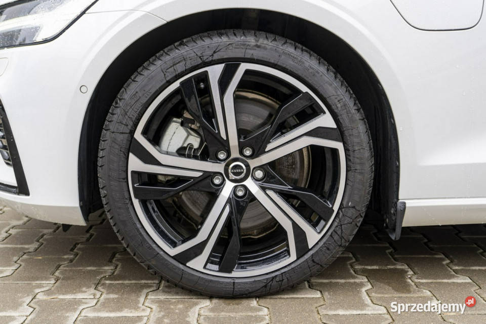 Volvo V60 Volvo V60 T6 253145 FV23 Gwarancja Hak relingi dachowe V60 Łódź