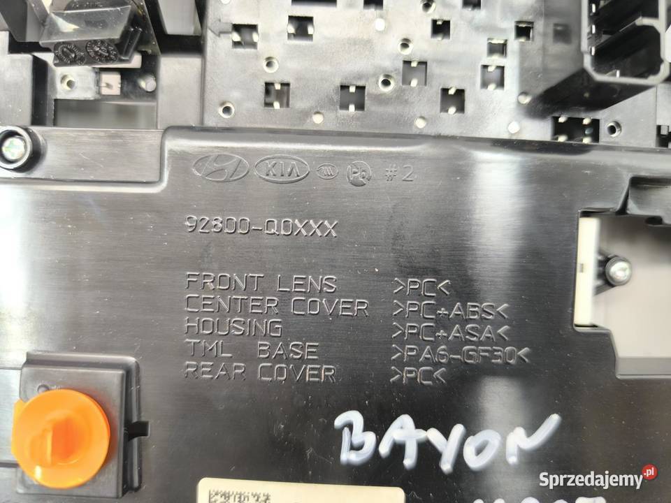 LAMPKA OŚWIETLENIE KABINY HYUNDAI BAYON