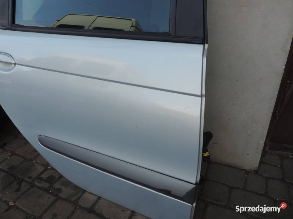 DRZWI PRAWY TYŁ RENAULT SCENIC I lift 9903 Rok produkcji 2002 małopolskie Nowy Sącz sprzedam