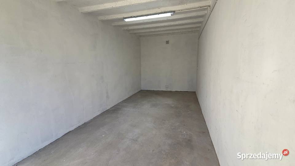 Garaż na terenie zamkniętym oświetlonym i opolskie Olesno