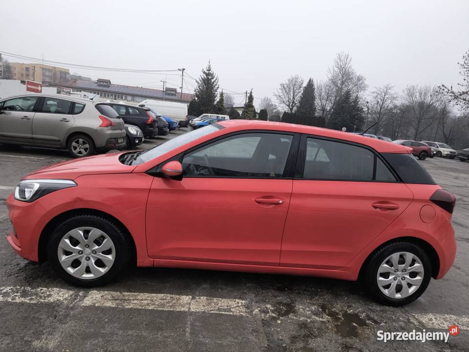 hyundai i20 mały przebieg bezawaryjny benzyna Kraków sprzedam