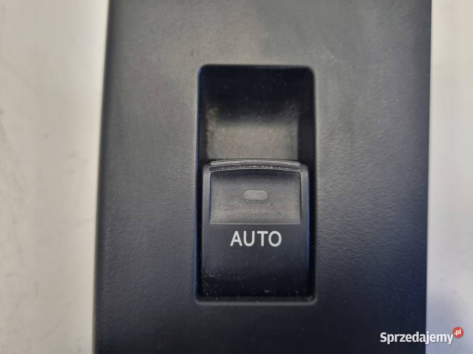 Toyota Auris II LEWY PRZEŁĄCZNIK TYLNEJ SZYBY osobowe Janów