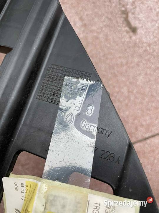 VW GOLF VI ŚLIZG MOCOWANIE REFLEKTORA PRAWEGO