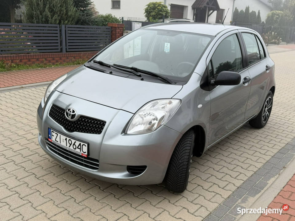 Toyota Yaris Toyota Yaris 2008 13 Benzyna Klima ESP wielkopolskie Gostyń sprzedam