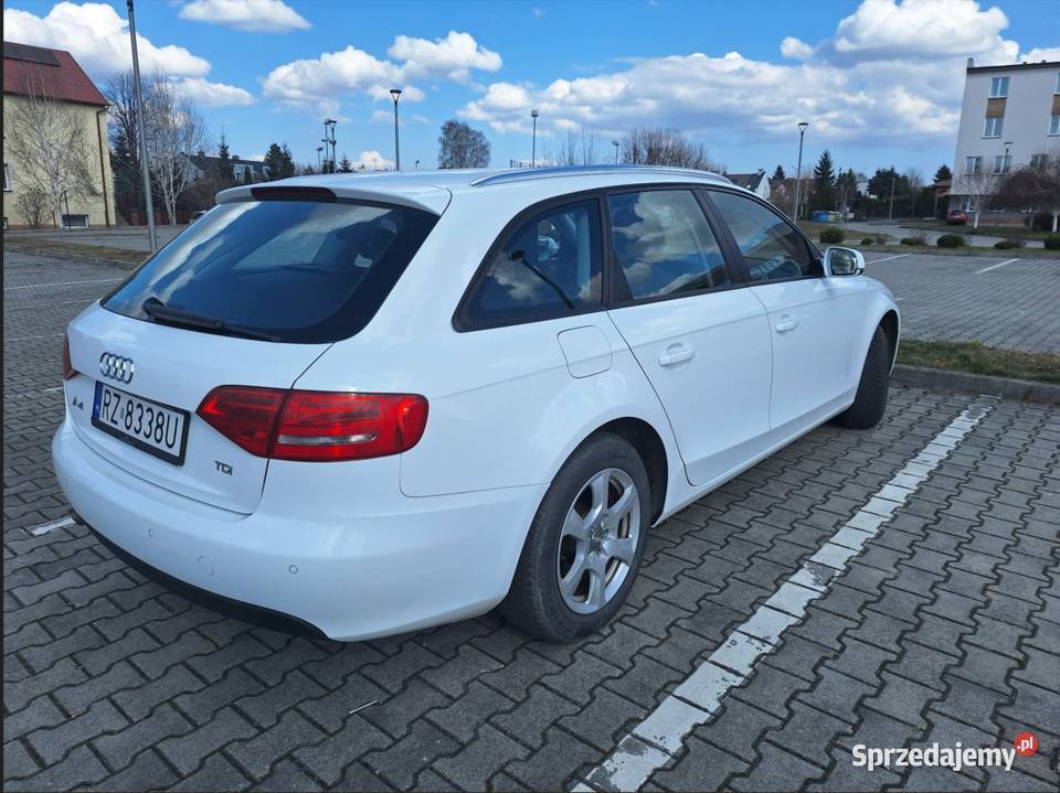 Audi A4 B8 2011 r 20 TDI CR 136 Rzeszów