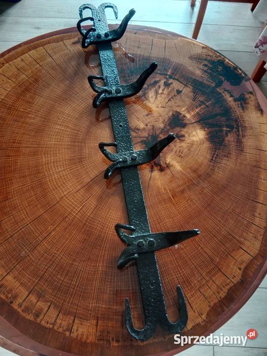 Wyroby kowalskie ozdoby wieszak podkowy noże mazowieckie Stara Dąbrowa