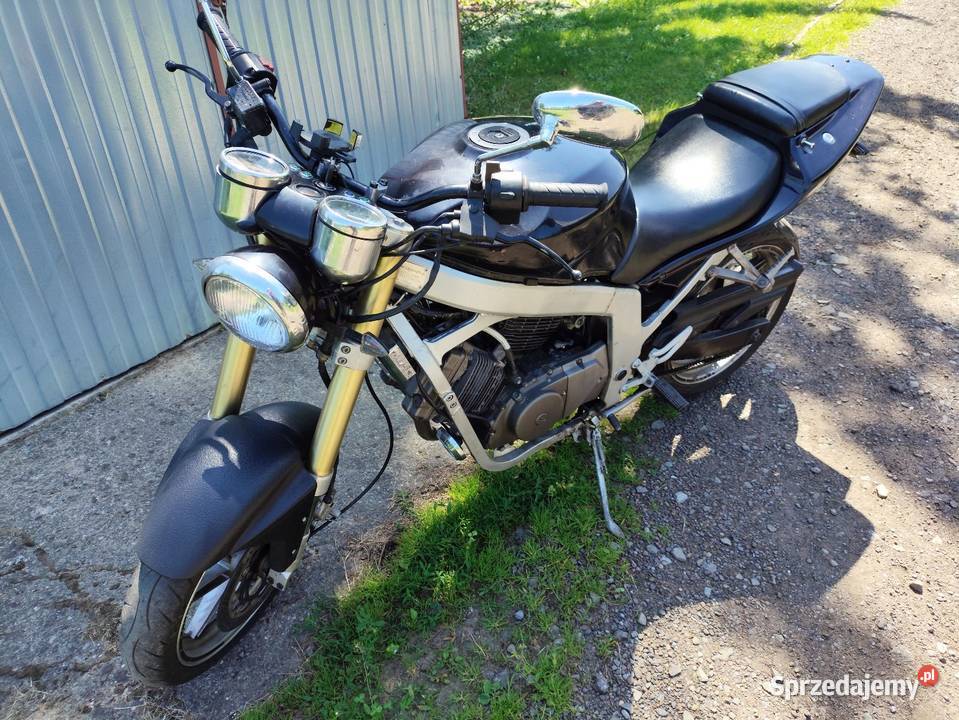 Hyosung GT 125 uszkodzony Korczyna