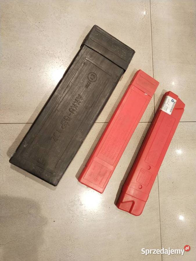 Trójkąt ostrzegawczy oryginał Opel i inne Apteczki, gaśnice, trójkąty kujawsko-pomorskie Bydgoszcz sprzedam