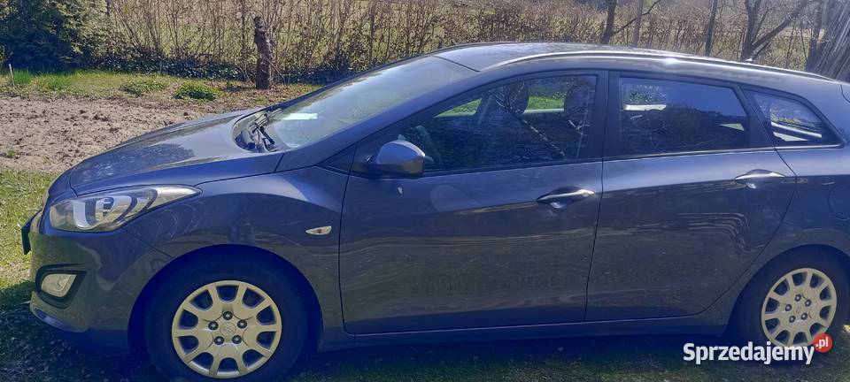 Hyundai I30 kombi z 2014 roku z fabryczną 99KM