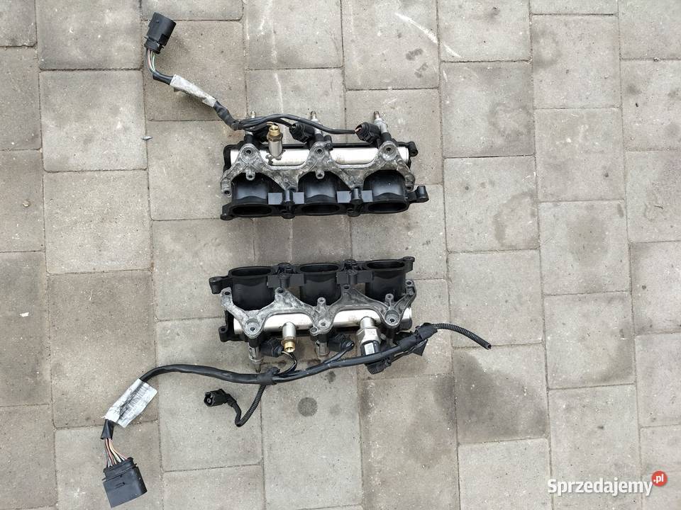 Kolektory ssące AUDI A4 B8 32 fsi 06E133109s Kończyce Małe