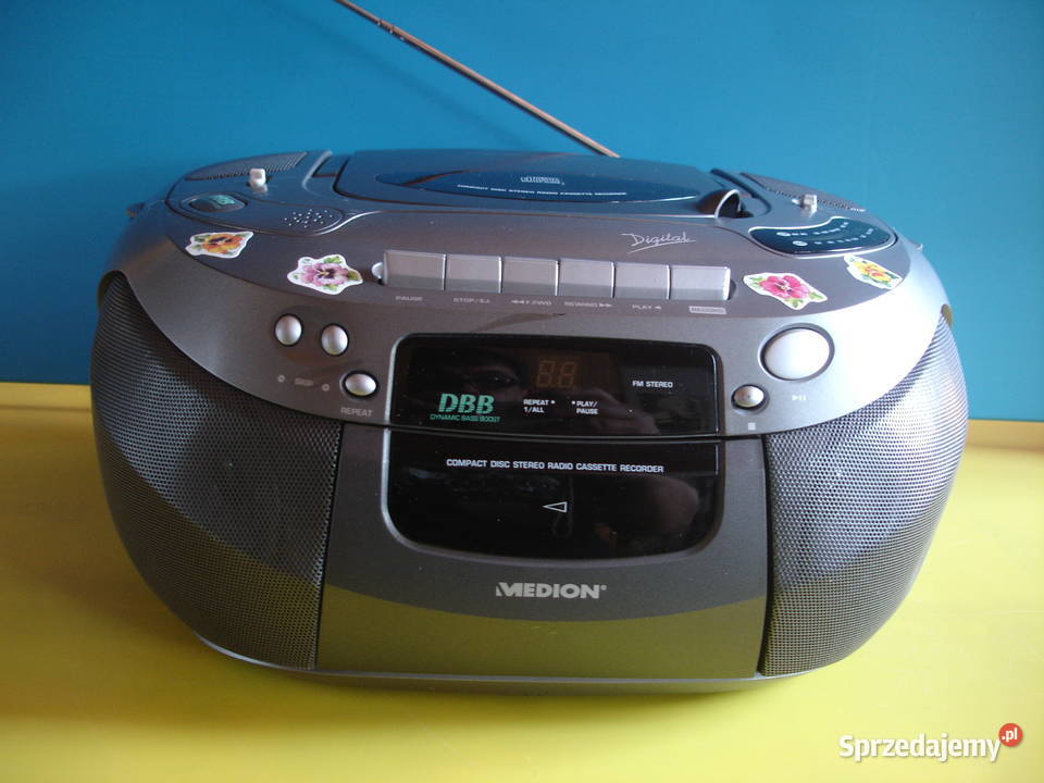 Radiomagnetofon z CD MEDION MD-7819